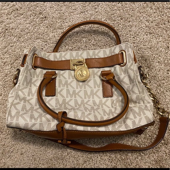 Michael Kors Handbags - Michael Kors Jet Set Bag